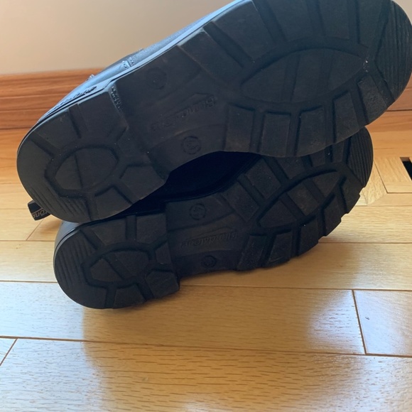 Blundstone Classic Chelsea Boots – Black Leather (Women’s 4.5) - Picture 3 of 7